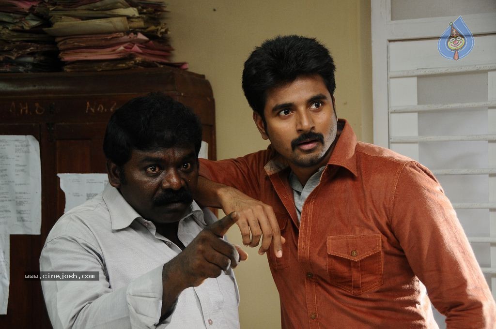 Kaaki Sattai Tamil Movie New Photos - 6 / 90 photos