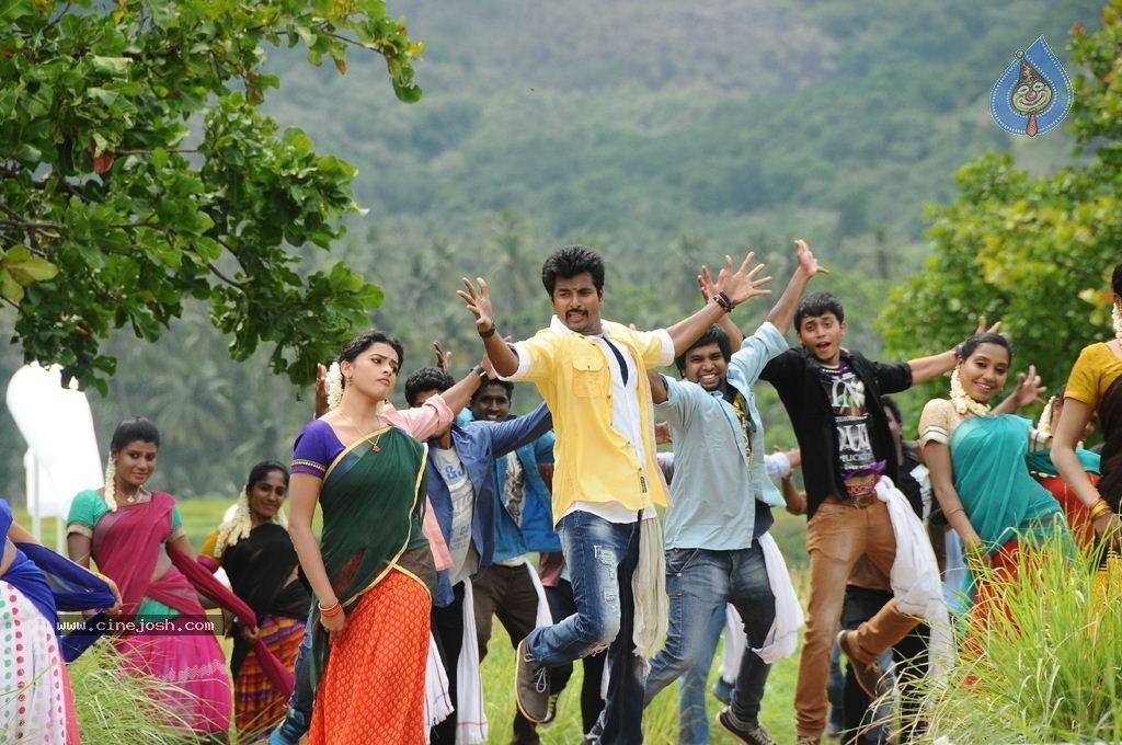 Kaaki Sattai Tamil Movie New Photos - 13 / 90 photos