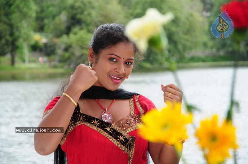 Kalavaram Tamil Movie Stills - 20 / 46 photos
