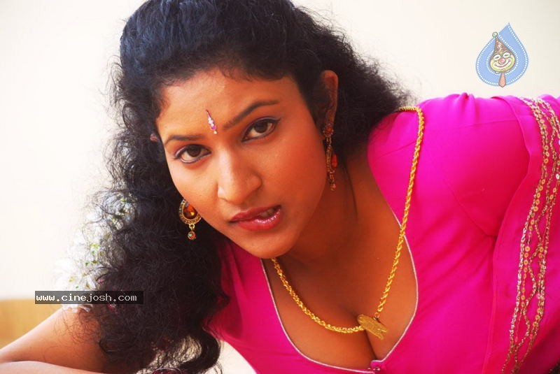 Kalla Parunthu Tamil Movie Spicy Stills - 2 / 27 photos