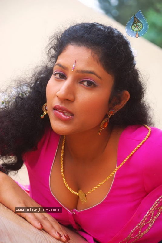 Kalla Parunthu Tamil Movie Spicy Stills - 17 / 27 photos