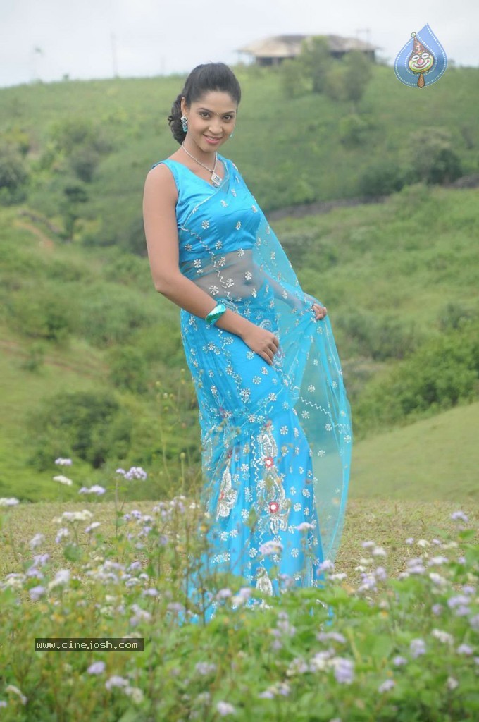 Kapadam Tamil Movie Stills - 8 / 47 photos