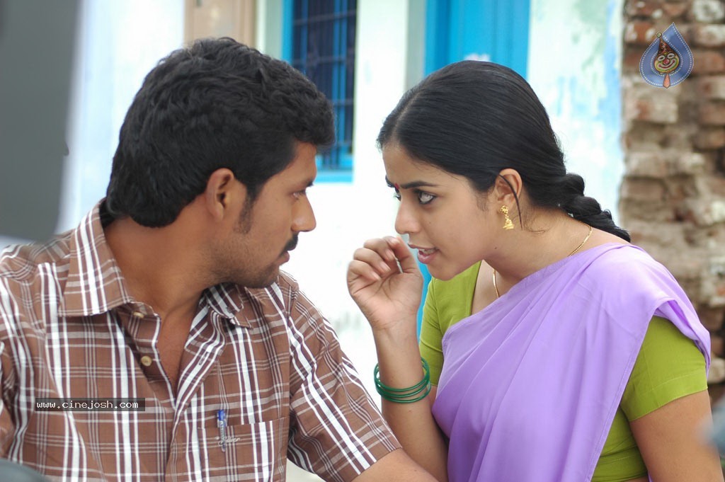 Karuvachi Tamil Movie Stills - 3 / 39 photos