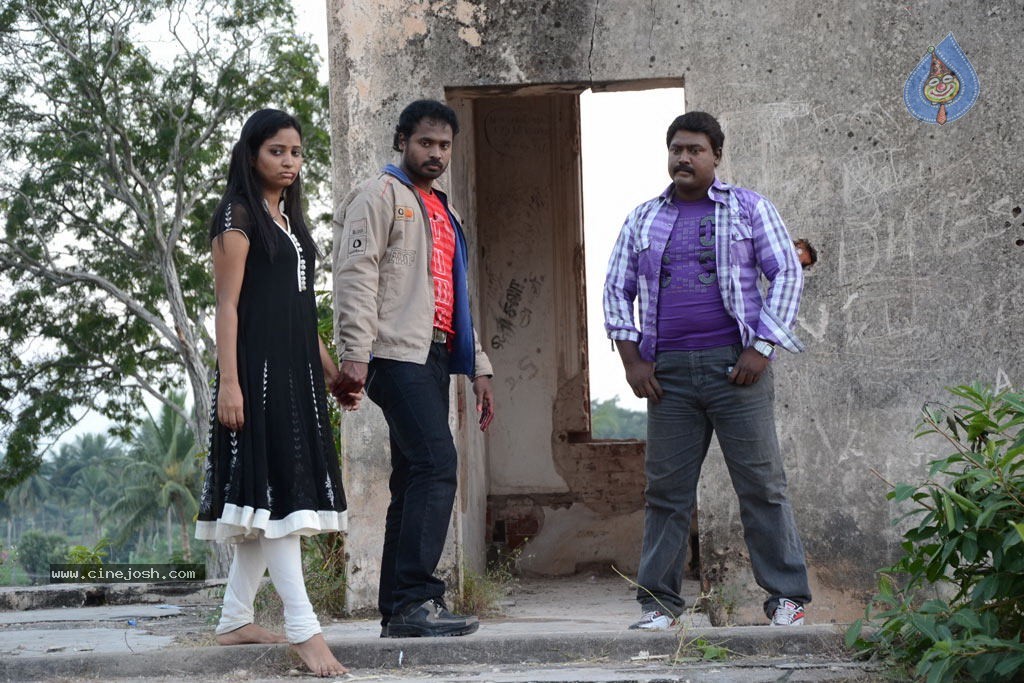 Kayavan Tamil Movie Hot Stills - 11 / 84 photos