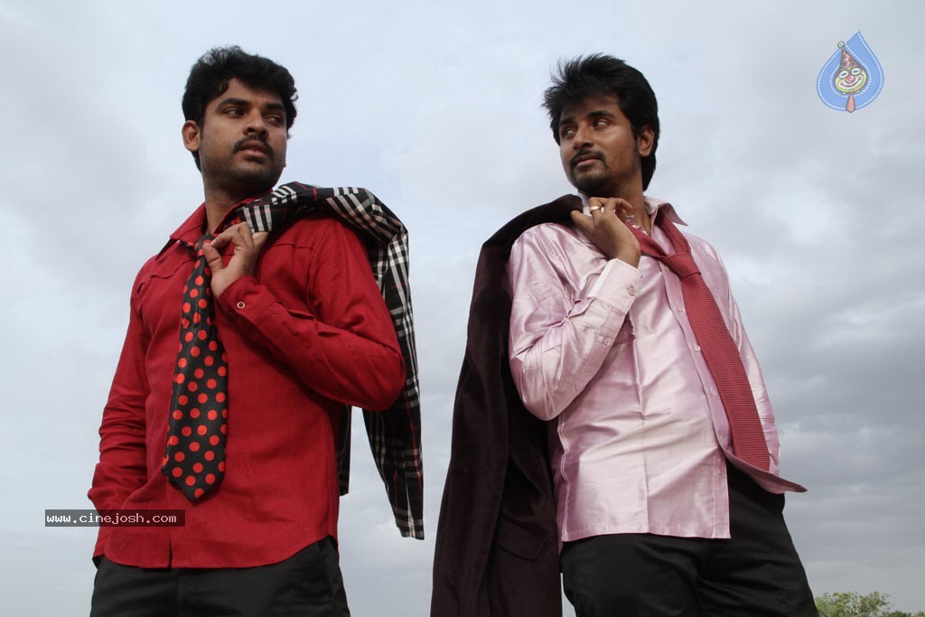 Kedi Billa Killadi Ranga Tamil Movie Photos - 68 / 102 photos