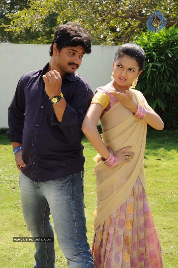 Kolagalam Tamil Movie New Pics - 19 / 55 photos