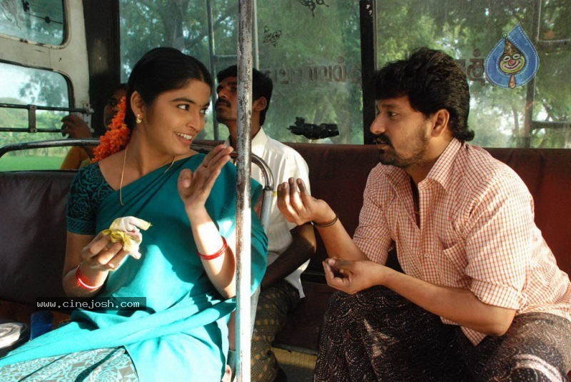 Kollaikaran Tamil Movie Stills - 8 / 25 photos
