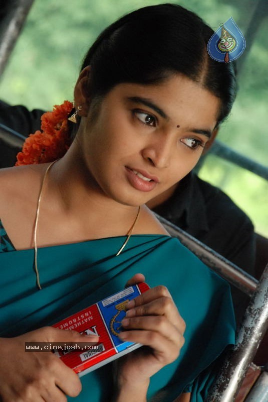 Kollaikaran Tamil Movie Stills - 12 / 25 photos