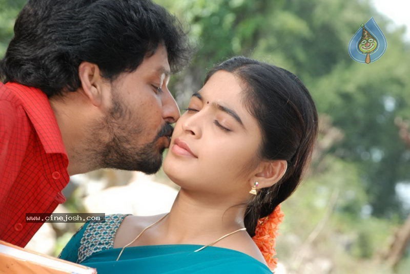 Kollaikaran Tamil Movie Stills - 17 / 25 photos