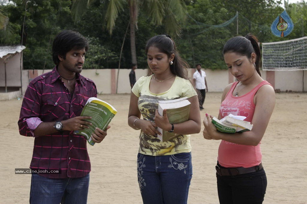 Kovalanin Kadhali Tamil Movie Hot Stills - 15 / 36 photos