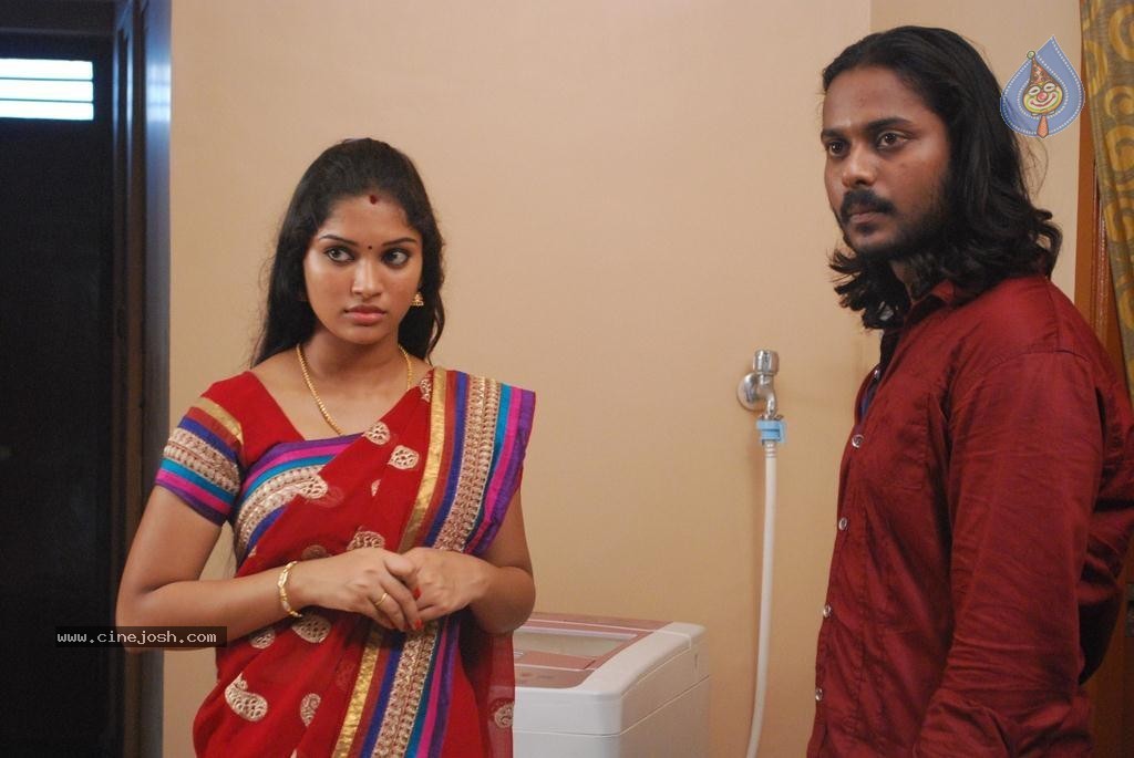 Laara Tamil Movie Stills - 9 / 21 photos