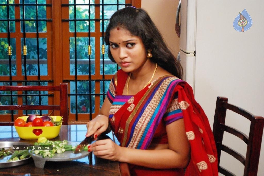 Laara Tamil Movie Stills - 10 / 21 photos