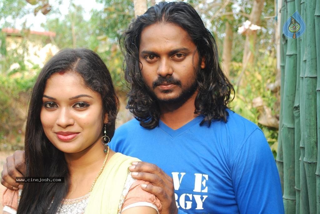 Laara Tamil Movie Stills - 17 / 21 photos
