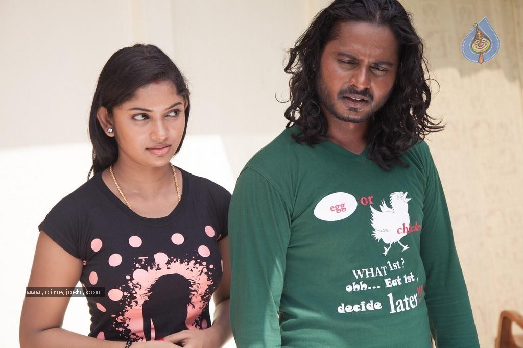 Laara Tamil Movie Stills - 19 / 21 photos