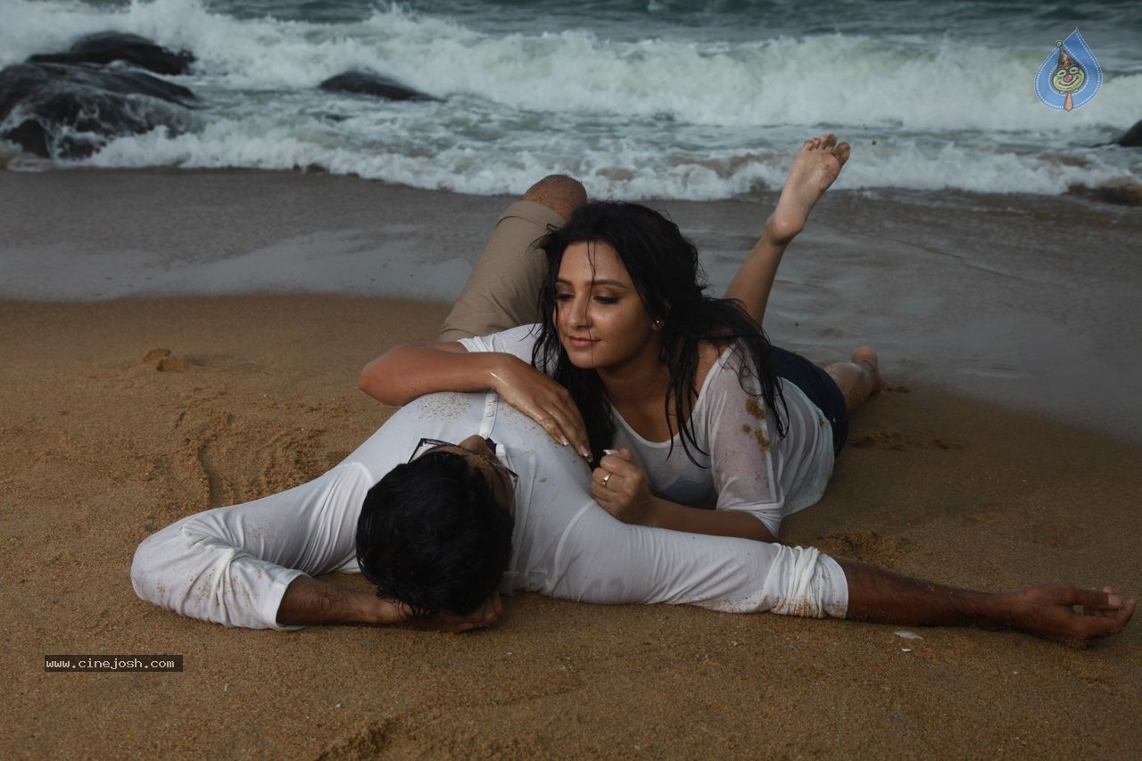 Maane Thene Peye Tamil Movie Stills - 1 / 18 photos