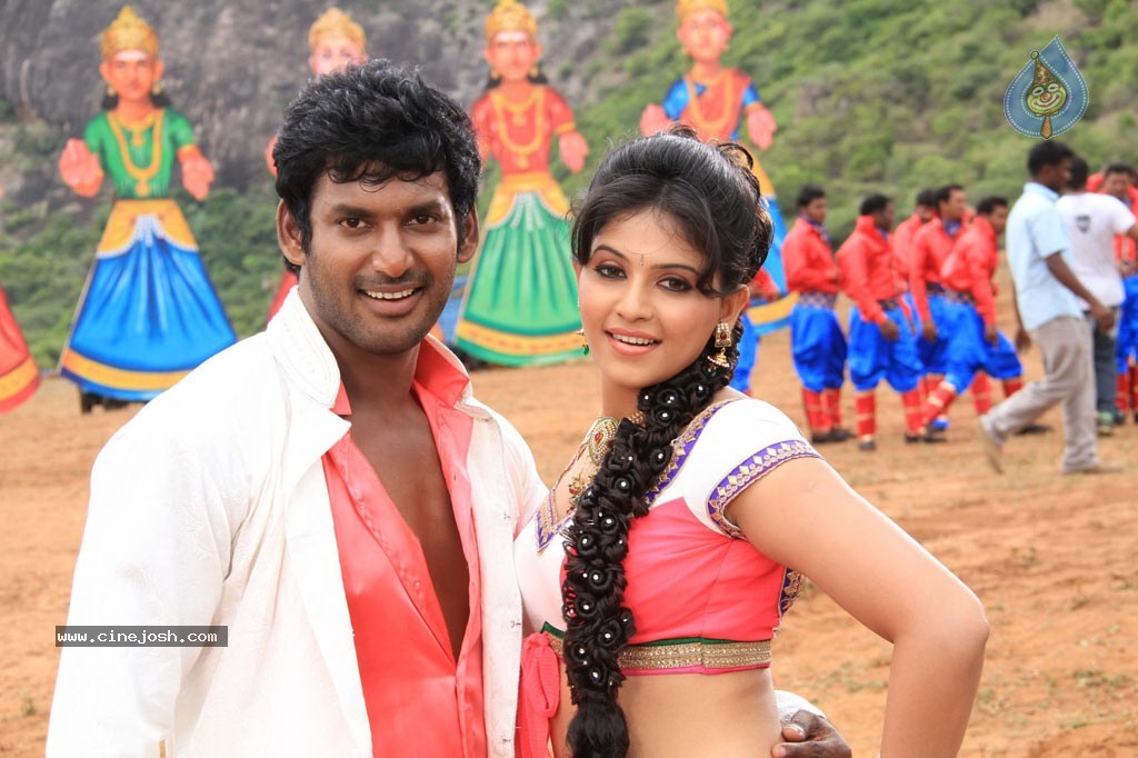 Madha Gaja Raja Tamil Movie Stills - 2 / 35 photos