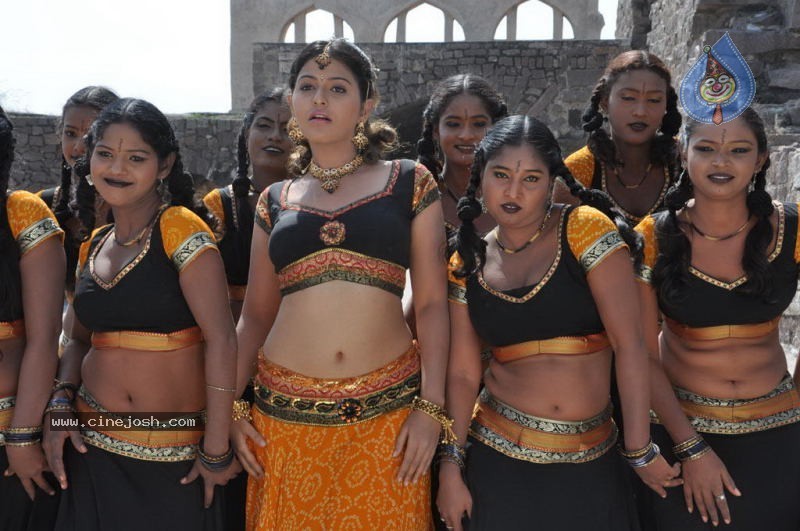 Maharaja Tamil Movie Stills - 4 / 41 photos