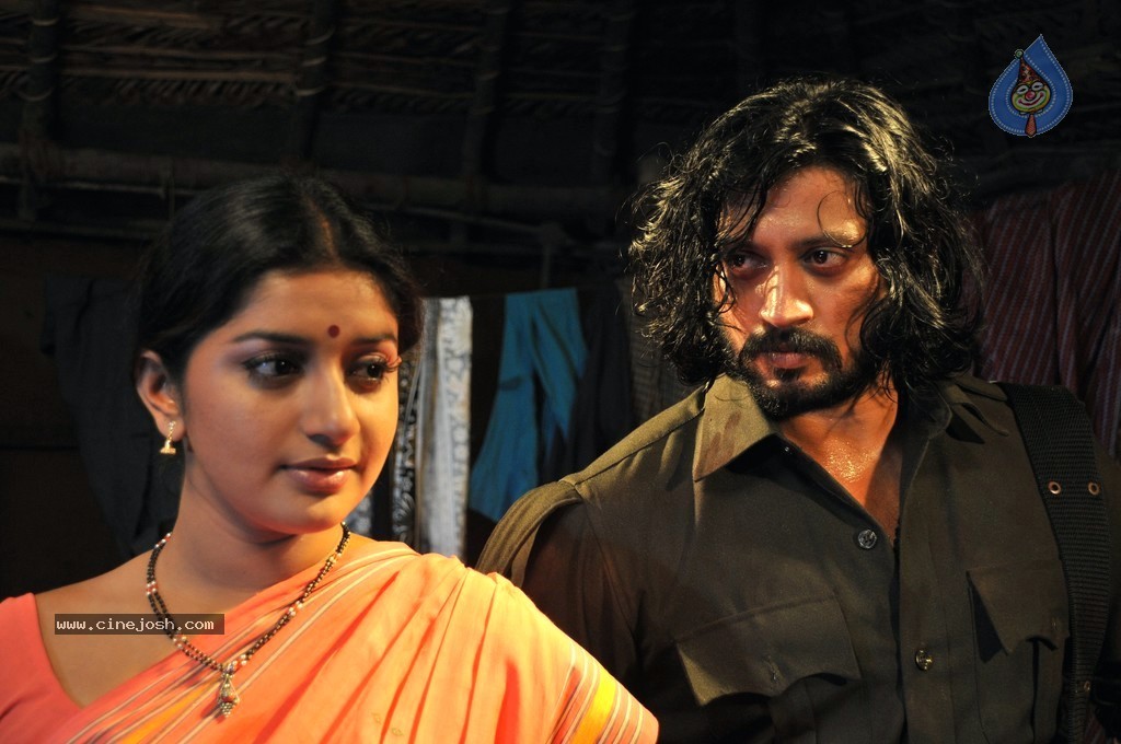 Mambattiyan Tamil Movie Stills - 16 / 33 photos