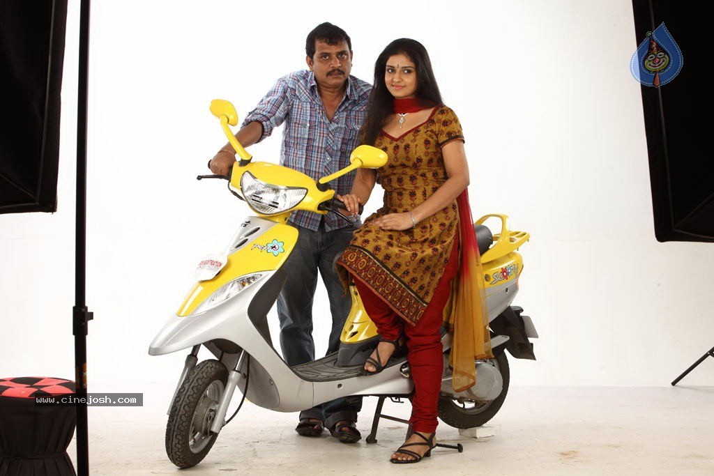 Manam Kothi Paravai Tamil Movie Stills - 4 / 27 photos