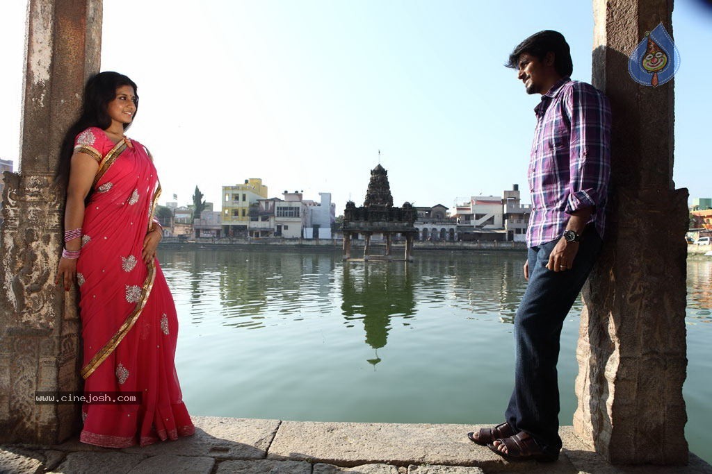 Manam Kothi Paravai Tamil Movie Stills - 11 / 27 photos