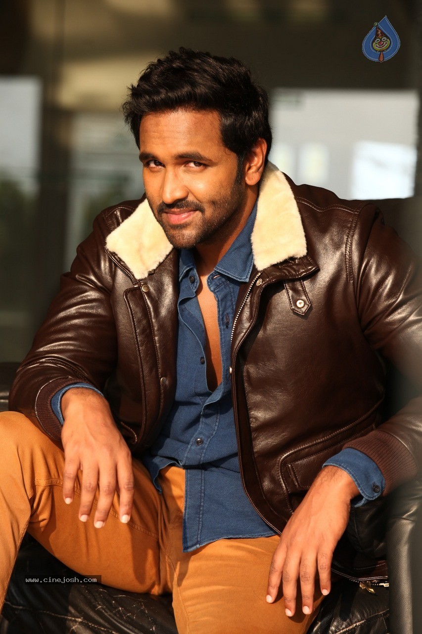 Manchu Vishnu n Deva Katta Movie Stills - 3 / 3 photos