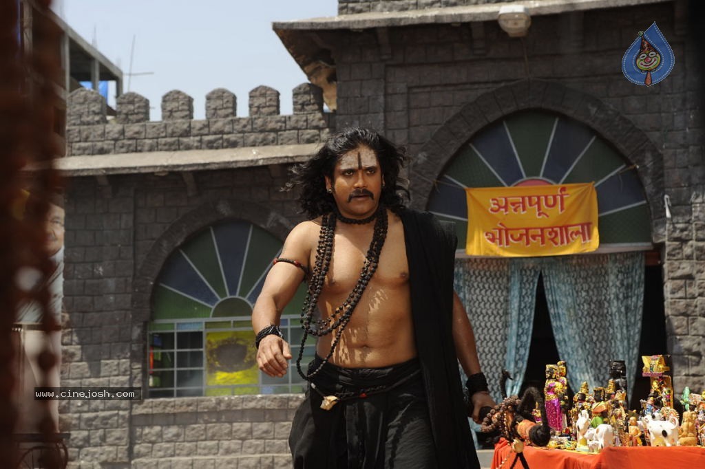 Nagarjuna Stills in Jagadguru Adi Shankara Movie - 9 / 20 photos
