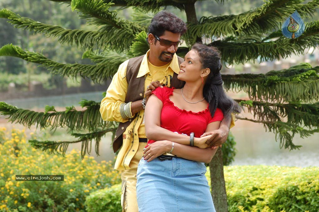 Nandhavana Kiliye Tamil Movie Stills - 14 / 44 photos