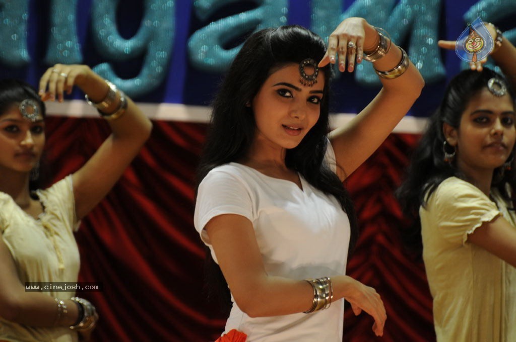 Neethane En Pon Vasantham Tamil Movie Stills - 12 / 20 photos