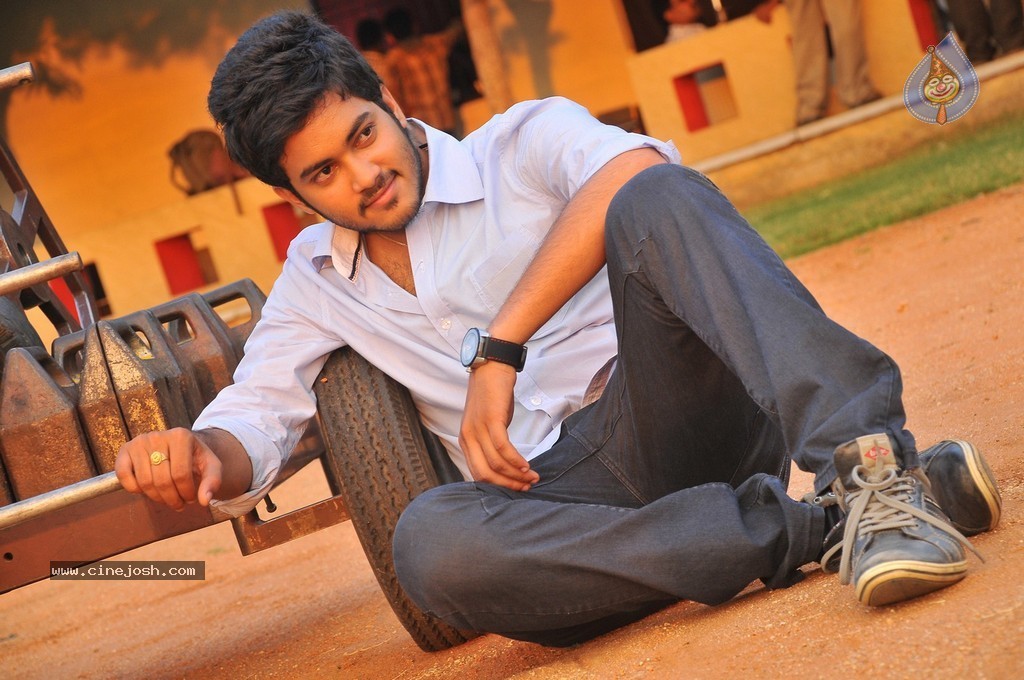 Nenu Naa Friends Movie New Stills - 13 / 90 photos