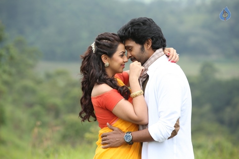 Neruppu Da Tamil Movie Pics - 3 / 4 photos