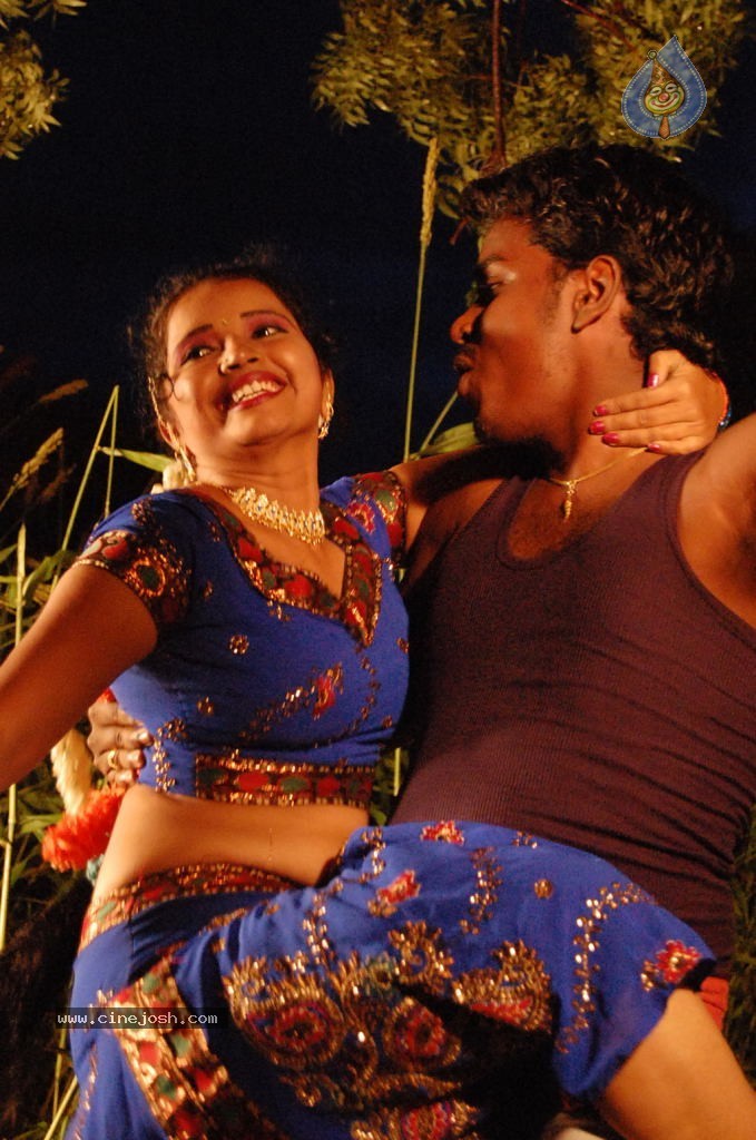 Nila Methu Kathal Tamil Movie Hot Stills - 12 / 70 photos