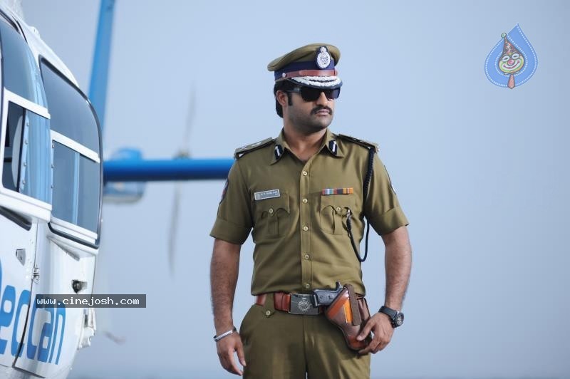 NTR in Police get up of Baadshah - 5 / 9 photos