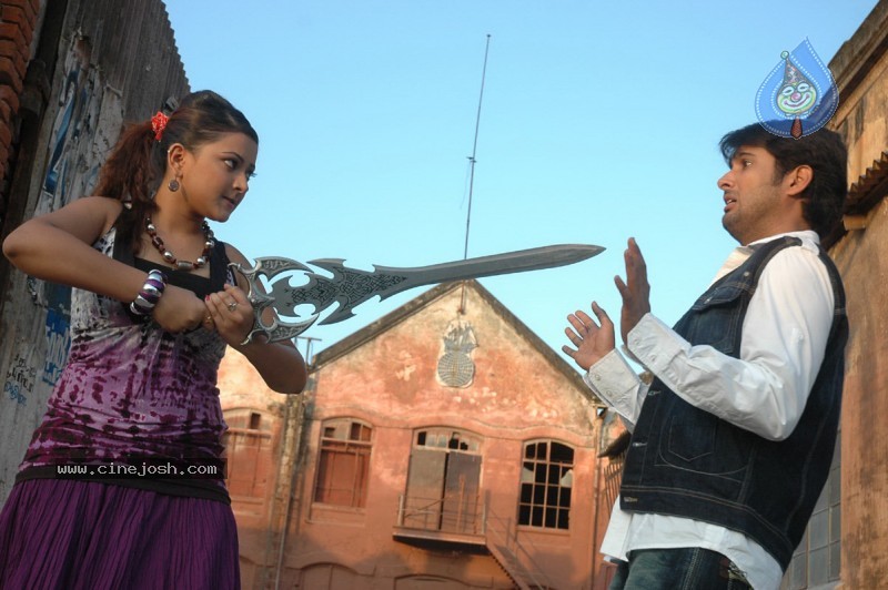 Swetha Basu,Uday Kiran - Nuvvekkadunte Nenakkadunta Movie  - 16 / 45 photos