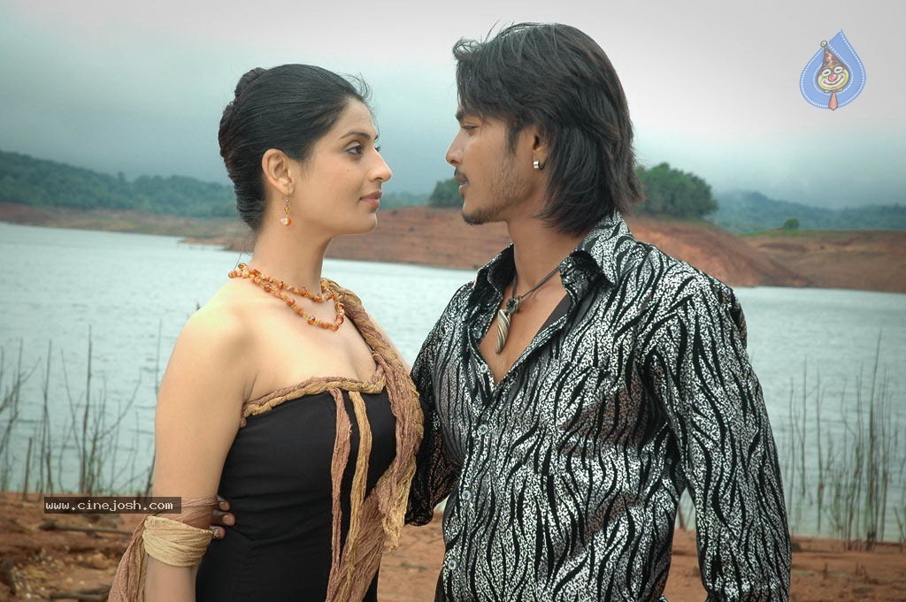 Oda Oda Kadhal Korayala Tamil Movie Stills - 17 / 46 photos