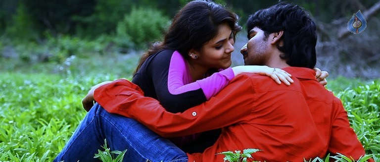 Oke Oka Aasha Movie Stills - 13 / 18 photos