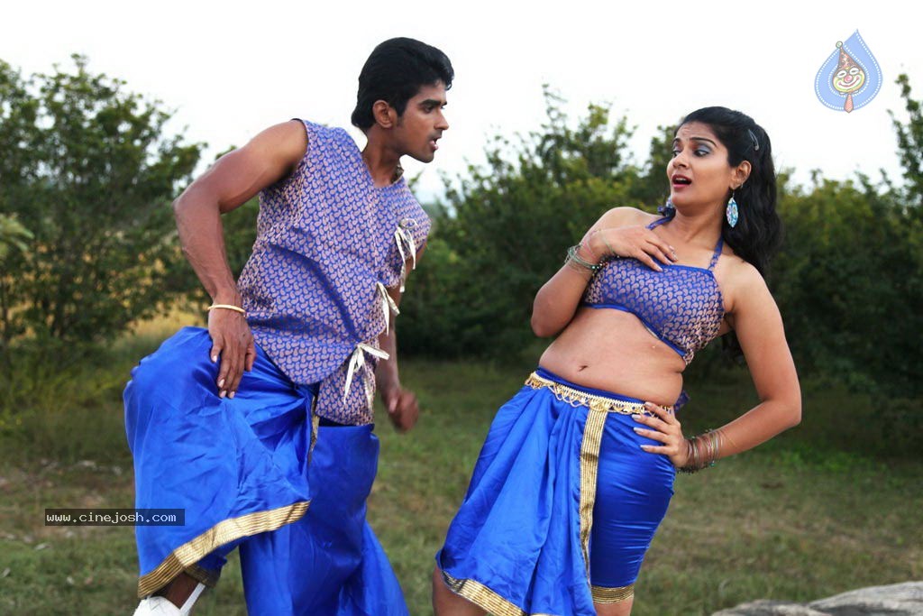 Ovvoru Nanbanum Thevai Machan Tamil Movie Hot Stills - 1 / 50 photos