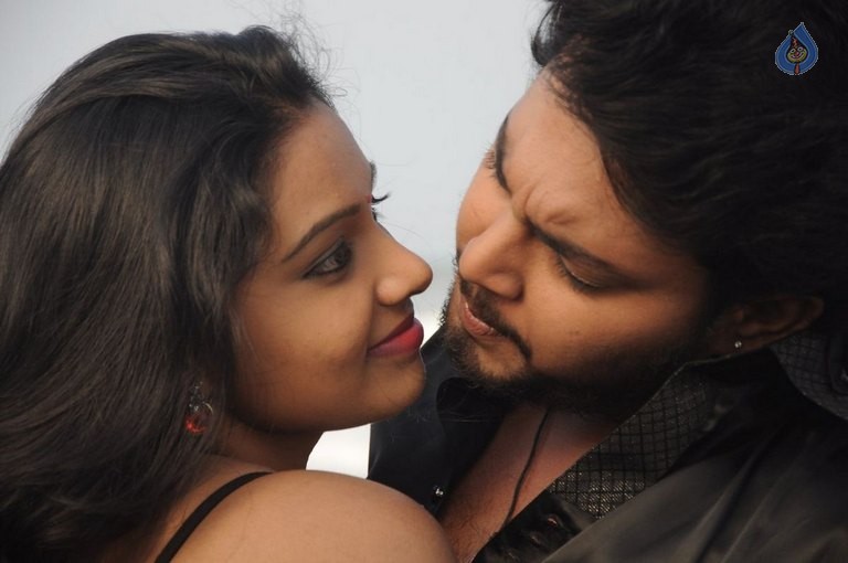 Paarkalaam Pazhagalam Tamil Film Photos - 7 / 27 photos