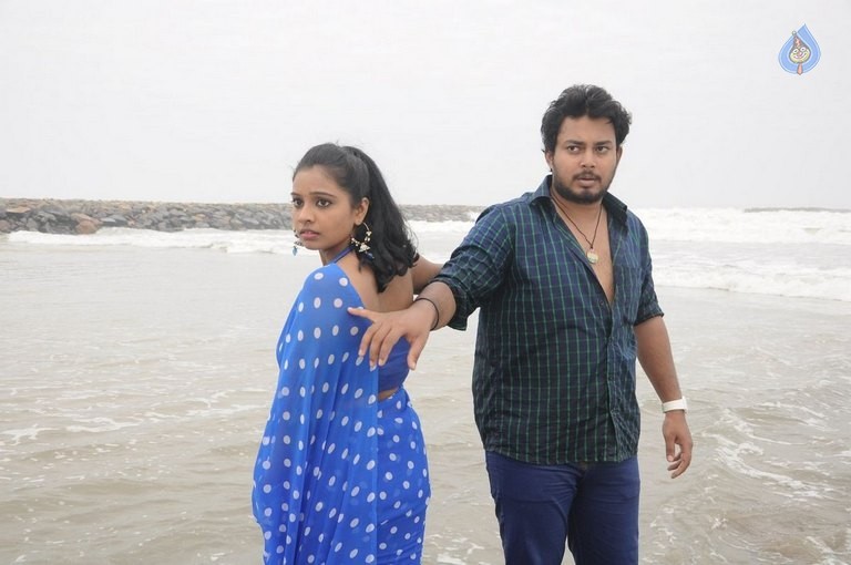 Paarkalaam Pazhagalam Tamil Film Photos - 15 / 27 photos