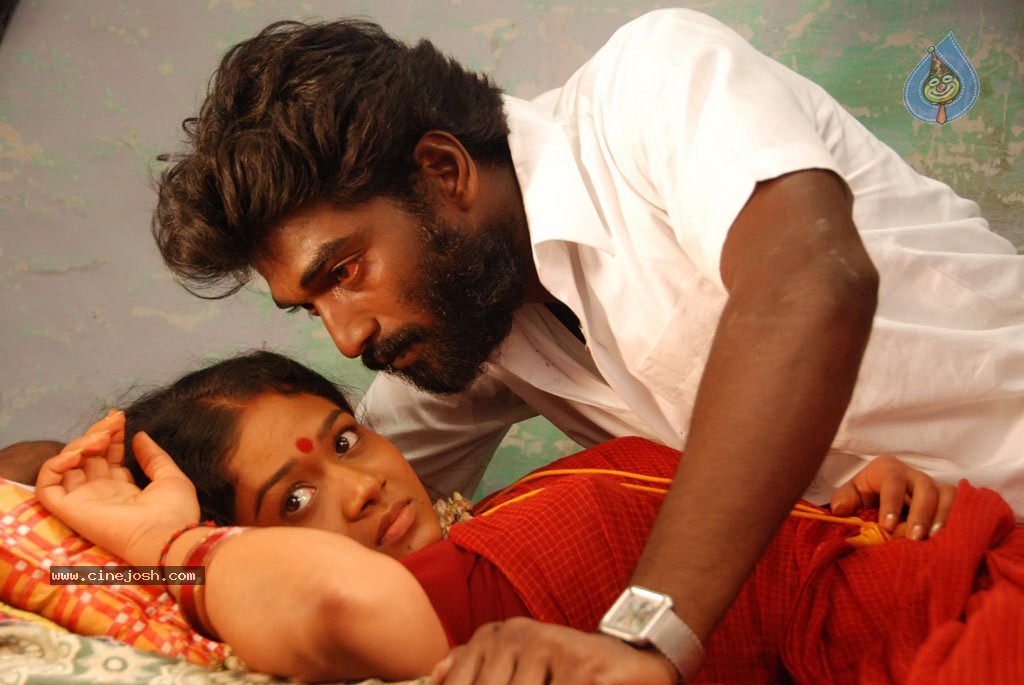 Pachai Engira Kaathu Tamil Movie Stills - 12 / 29 photos