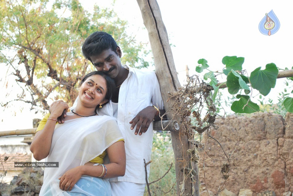 Pachai Engira Kaathu Tamil Movie Stills - 17 / 29 photos