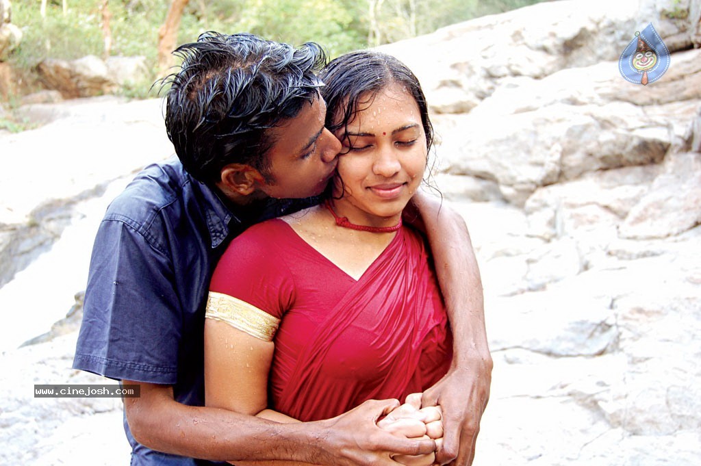 Padikkira Vayasula Tamil Movie Stills - 8 / 58 photos