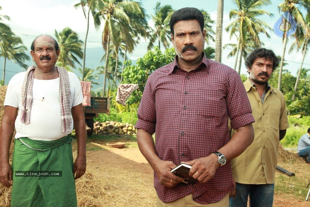 Papanasam First Look n Working Stills - 19 / 41 photos