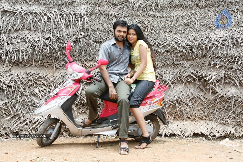 Parithi Tamil Movie New Stills - 12 / 17 photos
