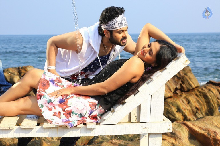 Pelliki Mundu Prema Katha Posters and Photos - 6 / 16 photos