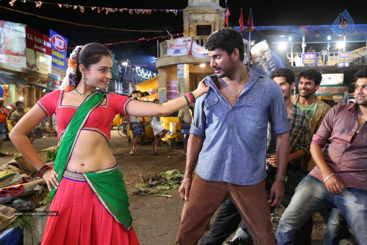 Pooja Movie Hot Stills - 6 / 28 photos