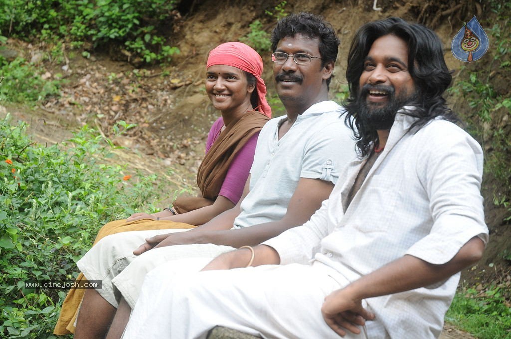 Porali Tamil Movie Stills - 9 / 23 photos