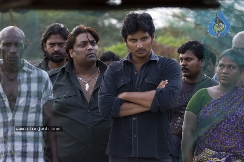 Rowthiram Tamil Movie New Stills - 7 / 43 photos