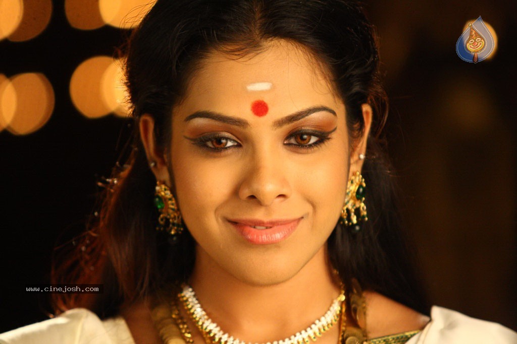 Ruthravathy Tamil Movie Stills - 8 / 13 photos