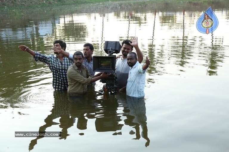 Sakalakala Vallabhudu Movie Stills And Working Stills - 4 / 28 photos