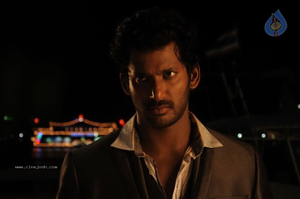 Samar Tamil Movie Stills - 11 / 33 photos